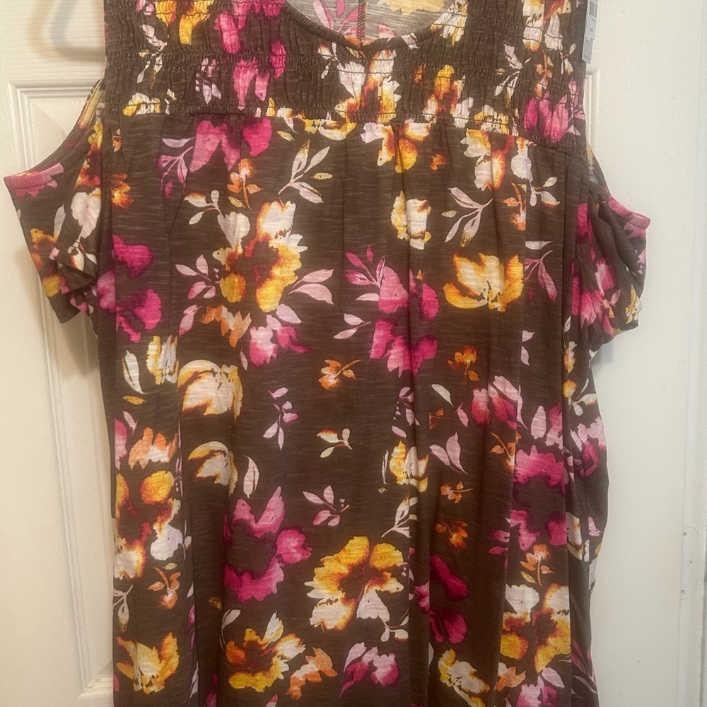 NWT•Lane Bryant Cold Shoulder Floral Blouse size 3X (26/28)